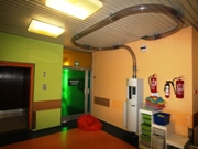 Automatická stanice na dětském oddělení v nemocnici